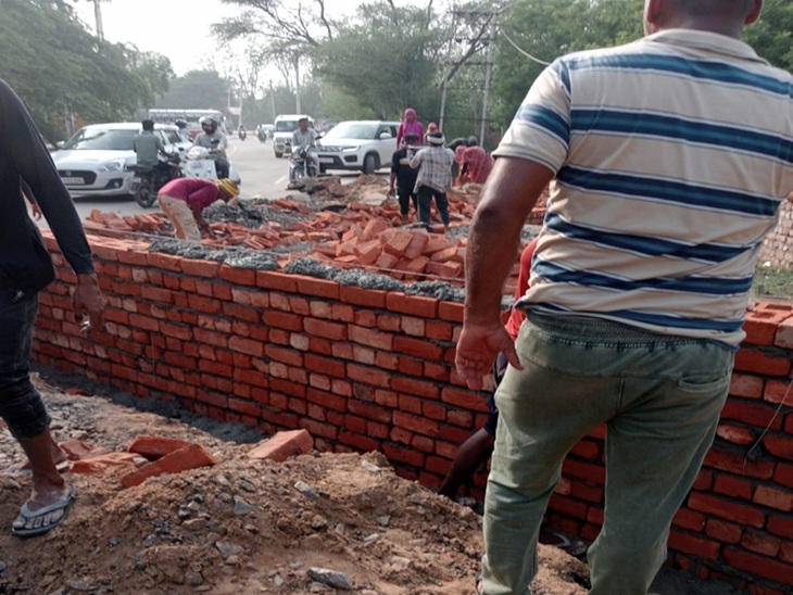 Tosham Hisar road occupied in Bhiwani